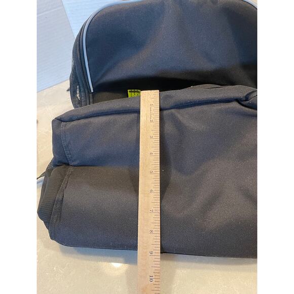 Roverlund Pet Carrier black neon yellow backpack Airline compliant travel leash - Picture 5 of 10